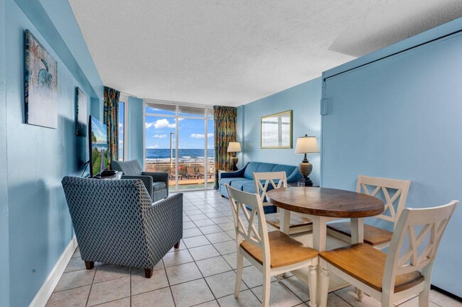 Building Photo - 647 N Creekside Dr Rental