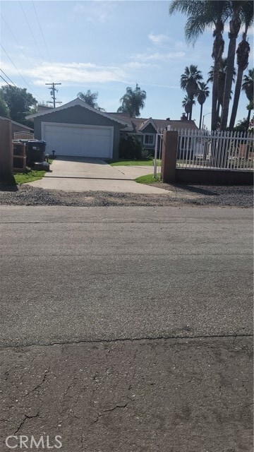 Building Photo - 15600 Pinto Way