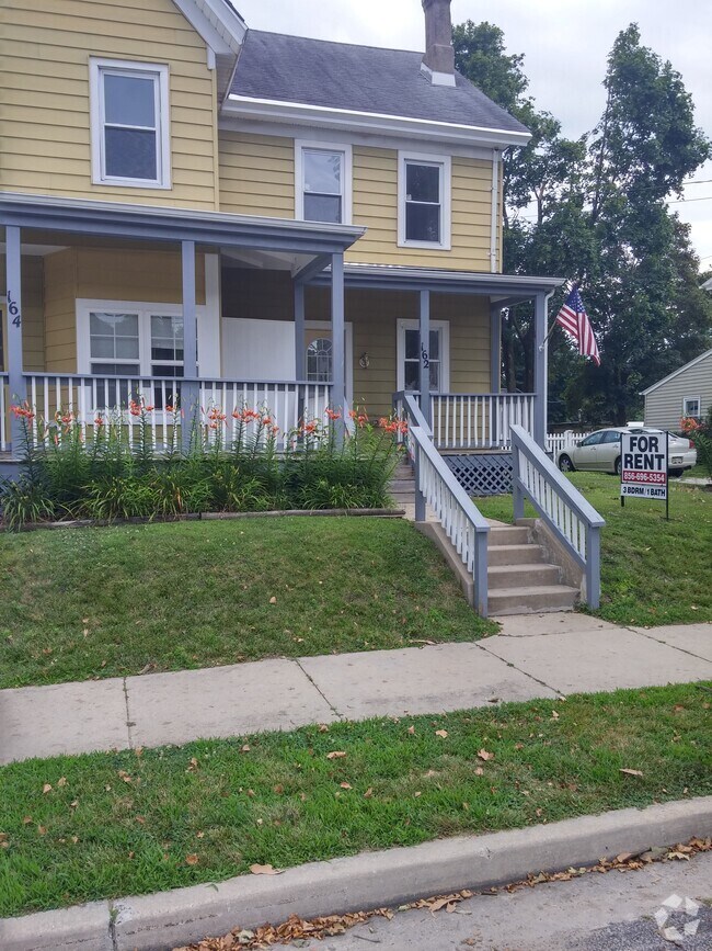 Building Photo - 162 S Main St Rental