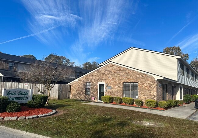 Office - Oakridge Townhouses
