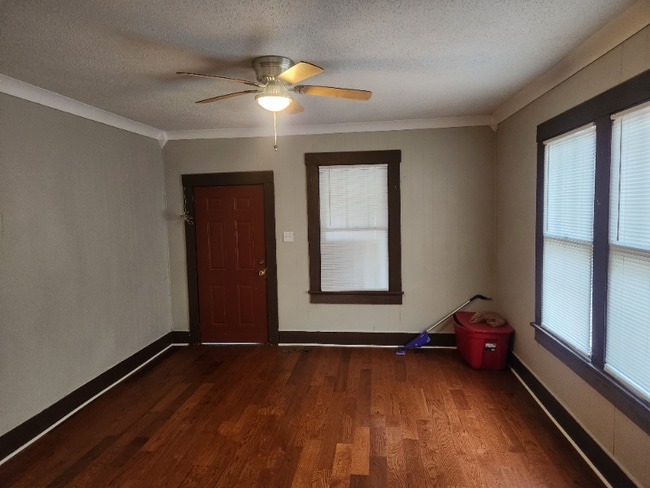 Photo - 2117 S Maple St