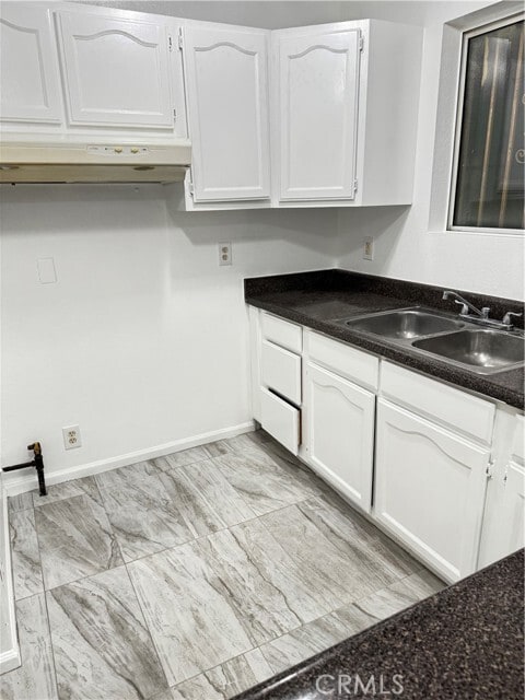 Photo - 822 E 87th Pl