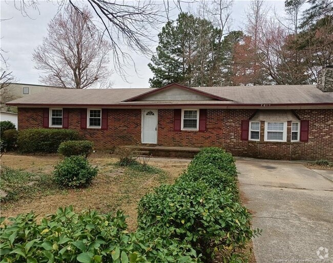 Building Photo - 7019 Media Dr Rental