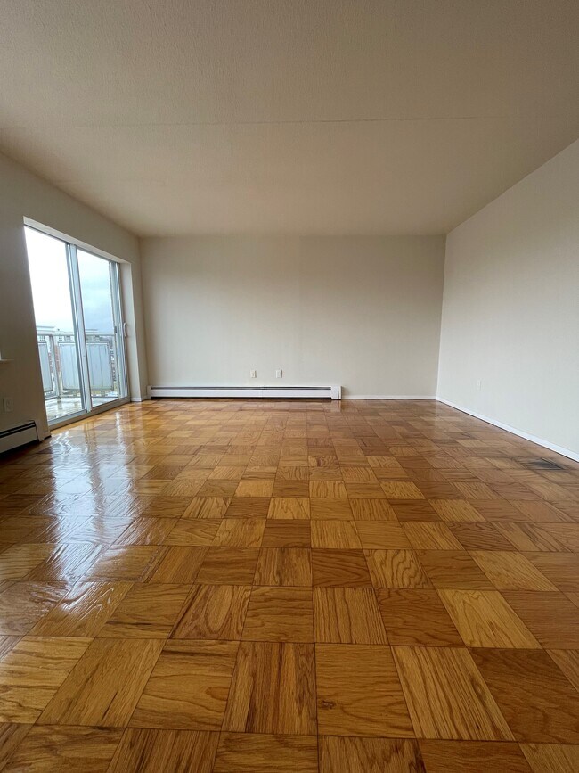 Photo - Gibraltar Towers