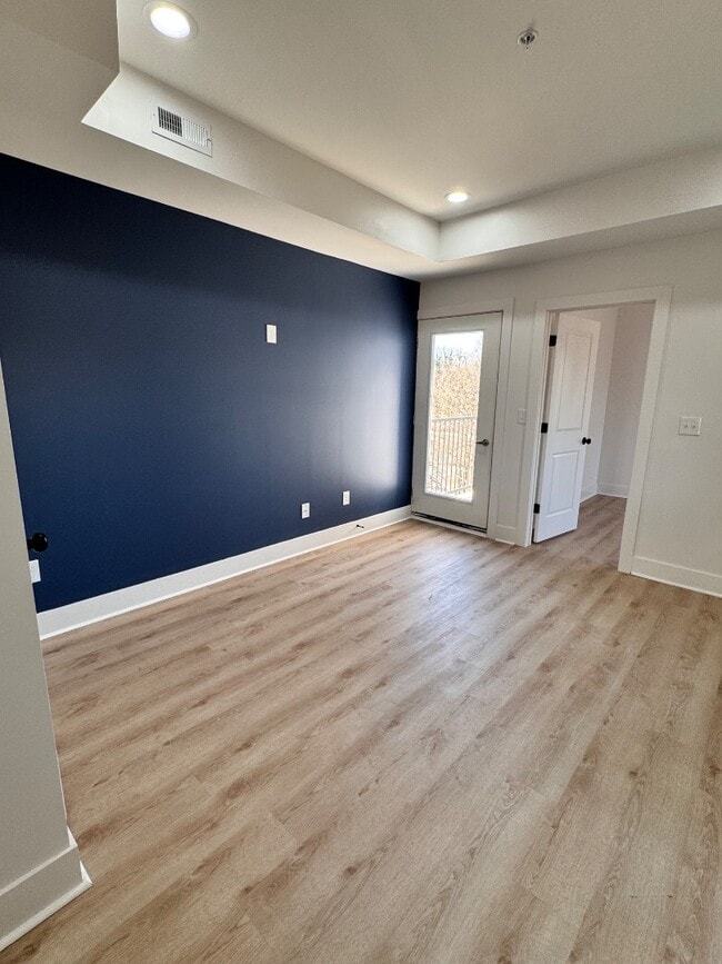 Photo - 3320 Elm Ave
