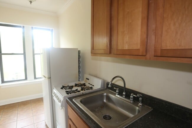 Photo - 4619 N Paulina St Unit 704