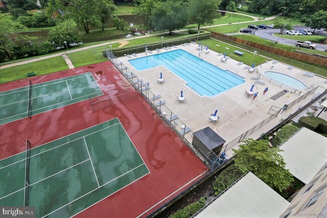 Photo - 10401 Grosvenor Pl Unit 1405