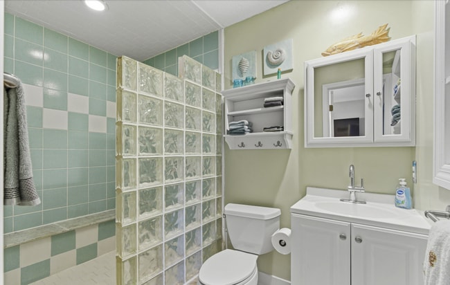 Photo - 1811 Eastern Dr Unit 1811 Eastern Dr.