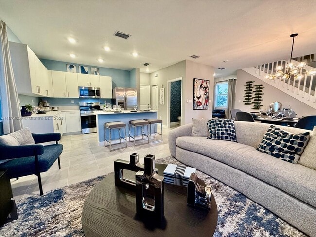 Photo - 2600 SE 25th St