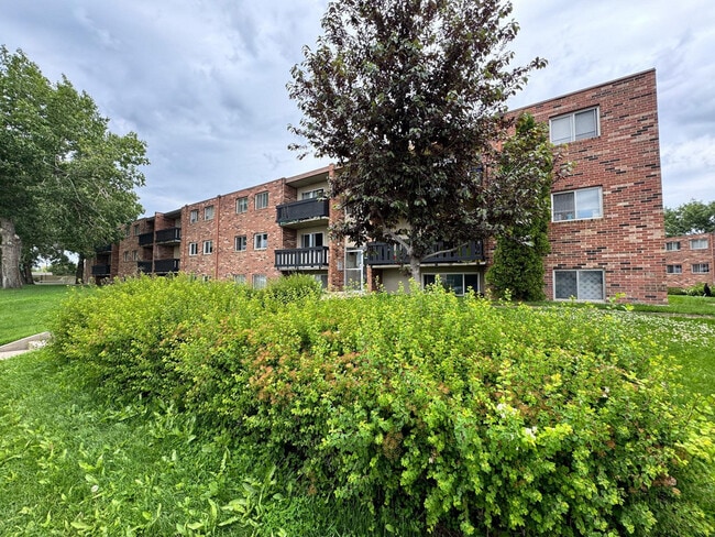 Photo - Confederation Park Apartments I & II