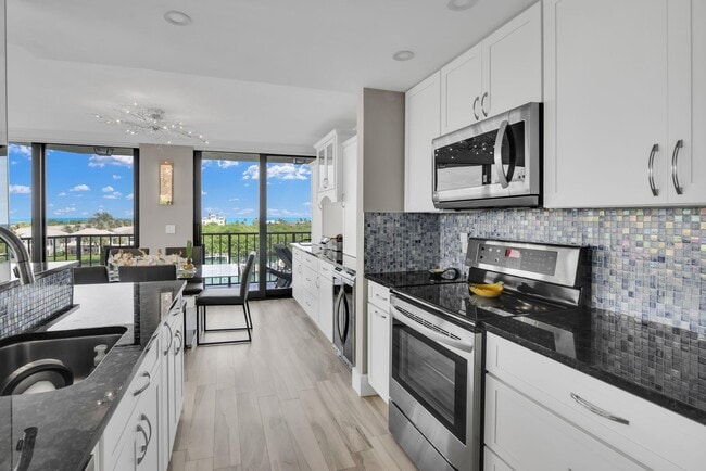 Photo - 899 Jeffery St Unit 7140