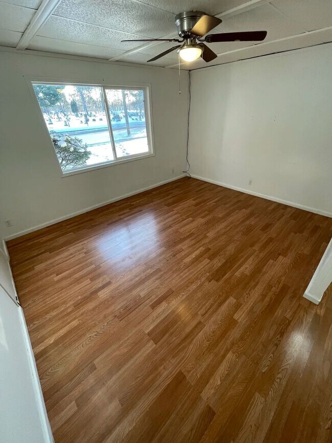 Photo - 2402 E 6th St Unit 5