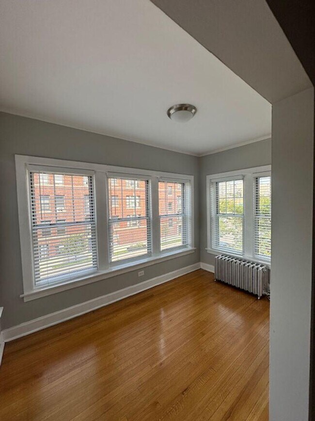 Photo - 2 bedroom in Chicago IL 60660 Unit 54-1N