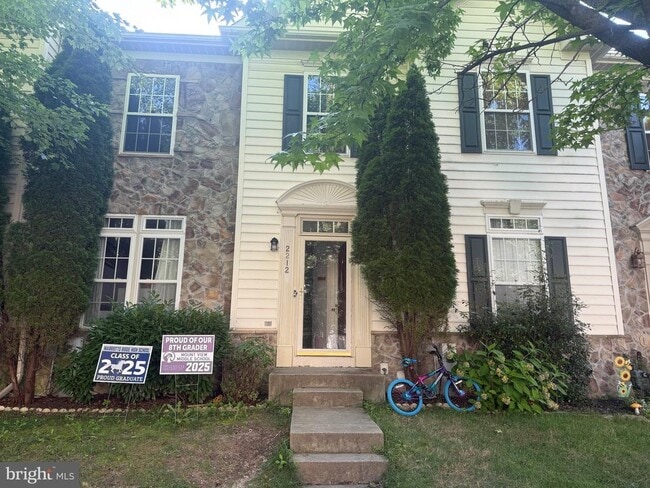 Photo - 2212 Barnet Ct Townhome