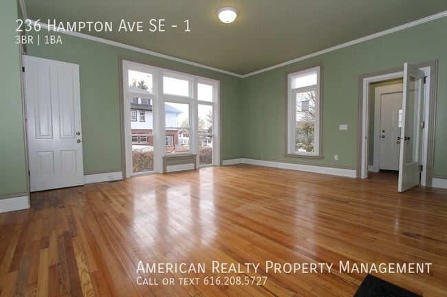 Photo - 236 Hampton Ave SE Unidad 1