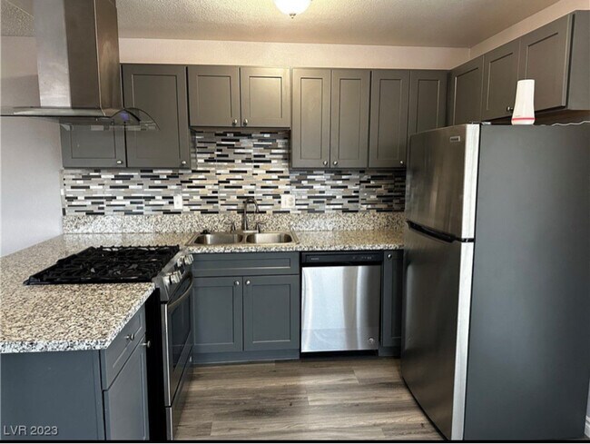 Photo - 3915 Cll Tereon