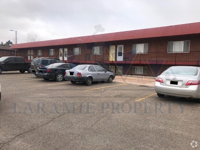 Building Photo - 1 Bedroom Apartment