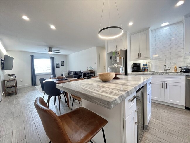 Building Photo - 1801 Huldy St Unit 18C