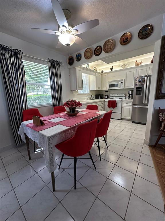 Photo - 2420 Park Ln