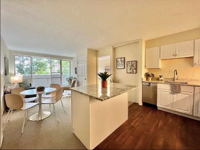 Building Photo - 27 Concord Ave Unit 512 Rental