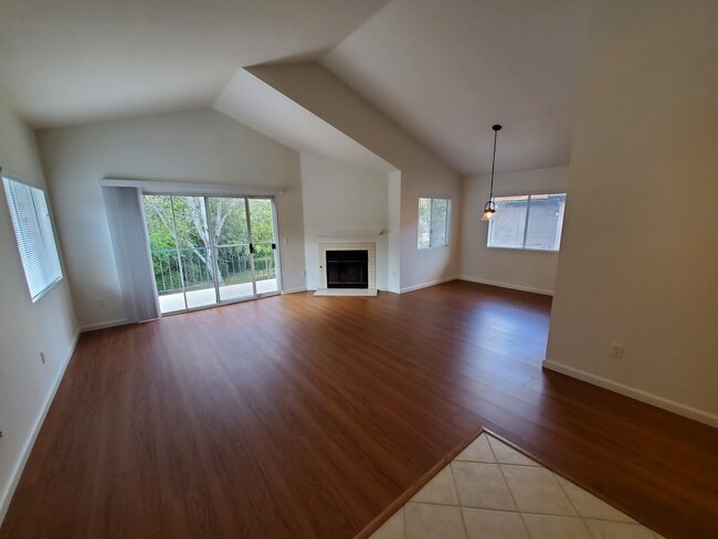 Building Photo - 11353 Avenida De Los Lobos Unit G