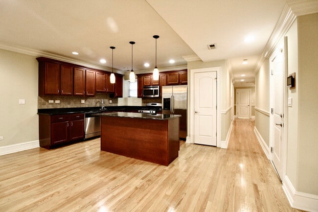 Photo - 5528 S Indiana Ave