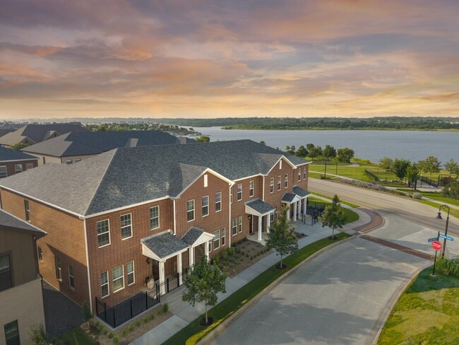 Building Photo - The Linden Townhomes