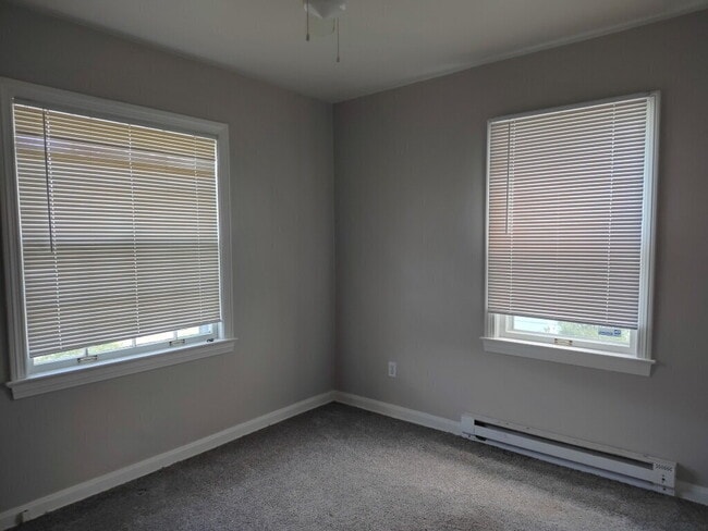 Photo - 11200 Vernon Ave