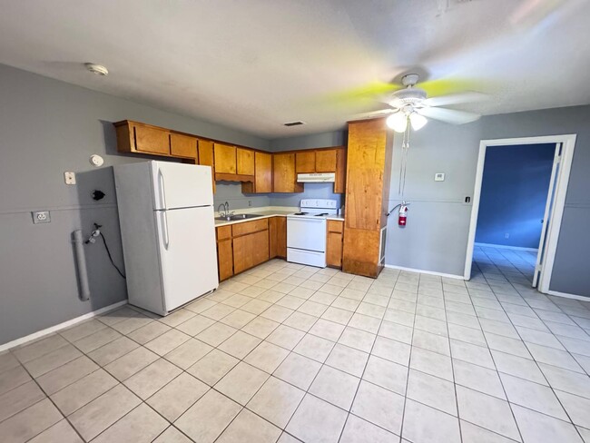 Photo - 812 W Walnut Ave