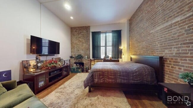 Building Photo - 0 bedroom in Manhattan NY 10024 Unit 1C Rental