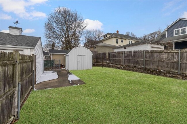 Photo - 33 Moorland Ave