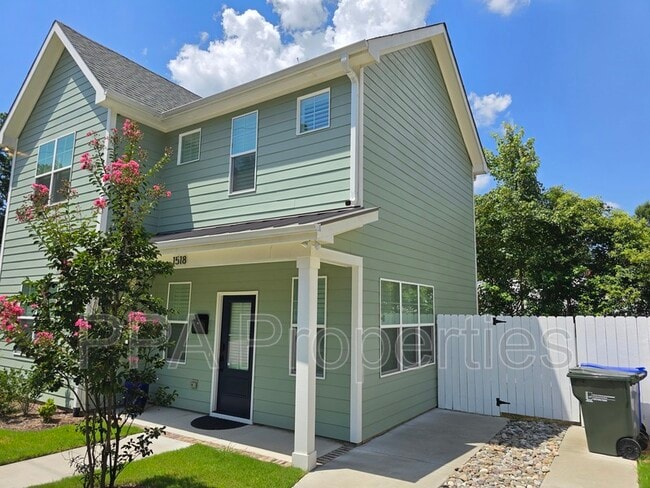 Building Photo - 1518 W Knox St Rental