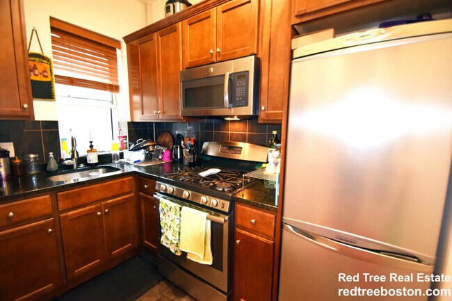 Photo - 1564 Commonwealth Ave Unidad 5
