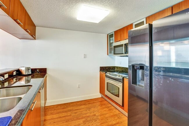 Photo - 1800 N Bayshore Dr Unidad 1610