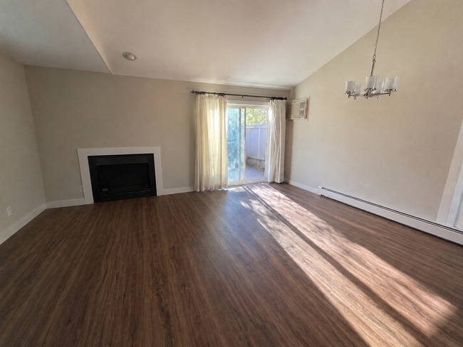 3147 Westwood Ct