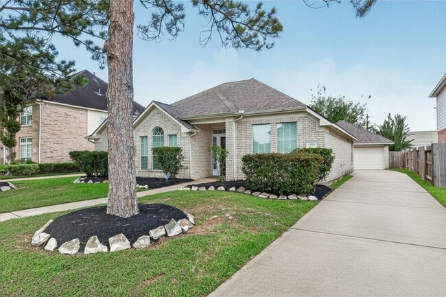 Photo - 2726 Martinec Dr