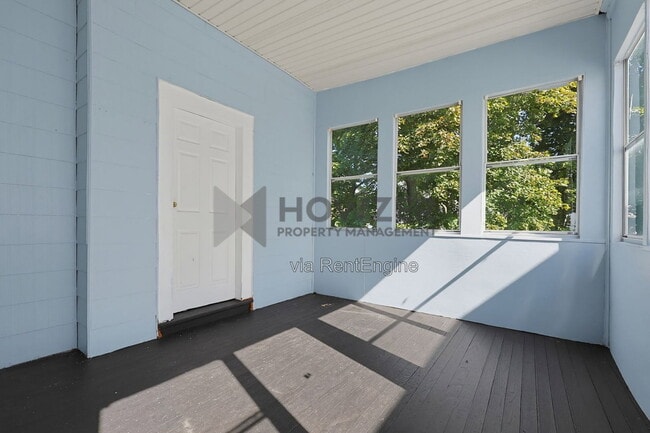 12 Danube St Unit 3