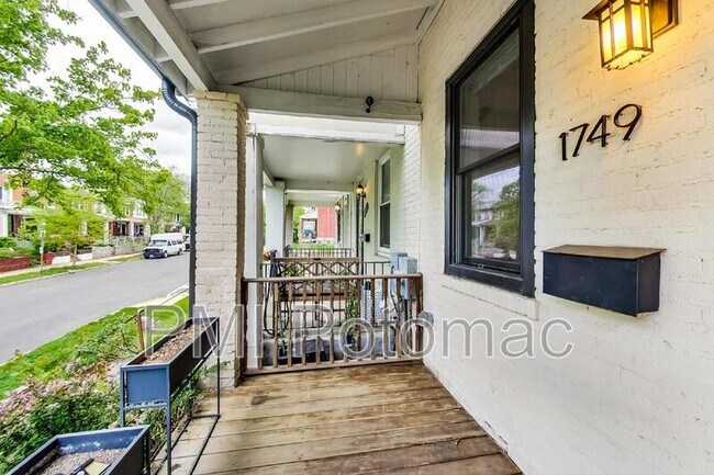 Photo - 1749 L St NE