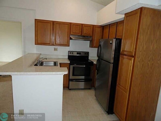 Photo - 751 Lyons Rd Condo Unit 18204
