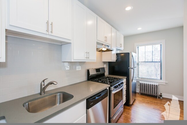 Photo - 1940 W Wilson Ave Unidad 1948-1S Rental