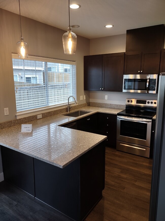 Photo - 1179 Mariel Pl S