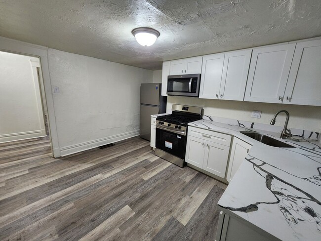 Photo - 1157-1159 South Ave Unit 1159 South