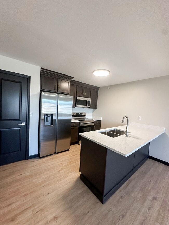 Building Photo - New! Beautiful 2 Bed, 2 Bath Apartment in ... Unit 2010-304