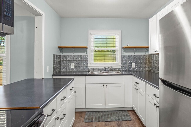 Photo - 5038 Pinewood Dr Unit 5044