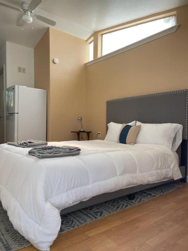 Photo - 3345 Lakeshore Blvd Unidad 3