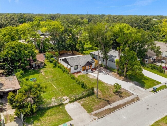 Photo - 812 W Miller St