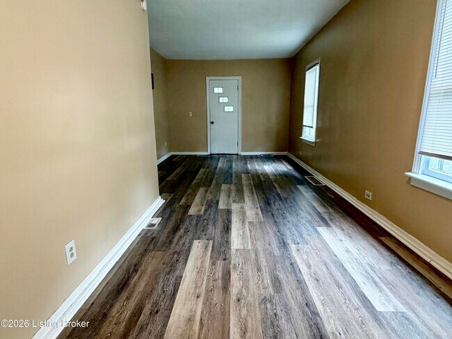 Photo - 900 Beecher St