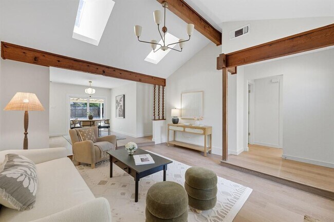 Photo - 1114 Stoneoak Ln