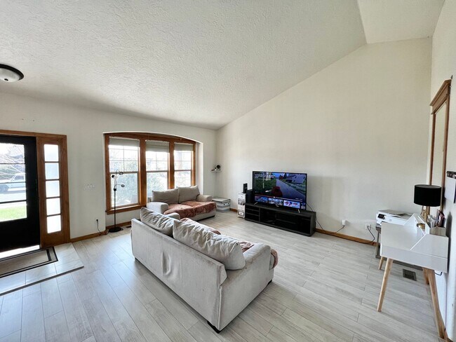 Photo - Gorgeous 3 bed, 2.5 bath Ranch Home