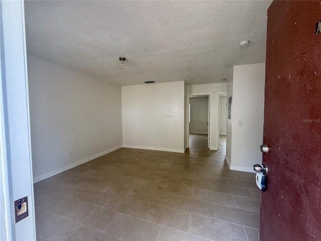 Building Photo - 7517 Lakeshore Dr